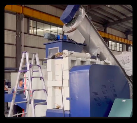 comprar Máquina de secado de plástico de 1000 kg/h Ce Máquina de compresión de plástico 90kw - 350kw online manufacture